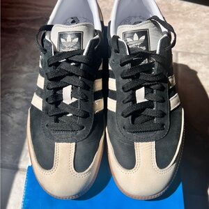 Adidas Samba Sneakers, womens sz. 10